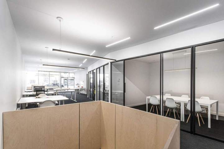 Espace de travail moderne et aménagé Montréal